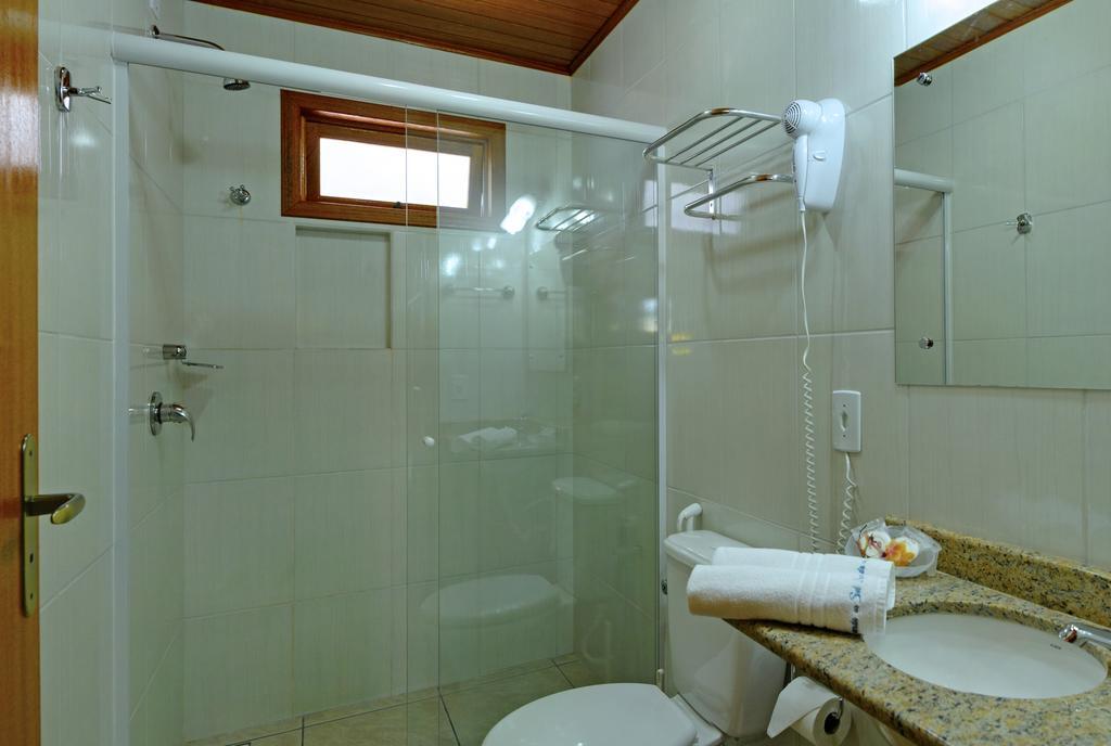 Morada Do Sol Apart Hotel Гаропаба Стая снимка